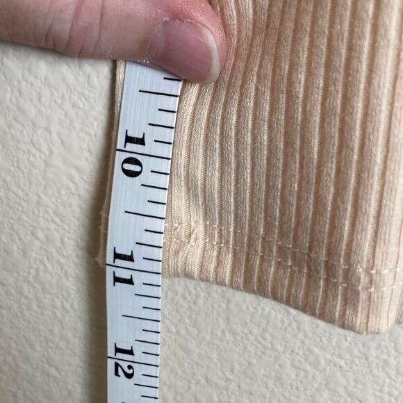 Lush Cream Colored Cropped Top With Polka Dot Lace Sleeves Size Small (G10) - Picture 6 of 8